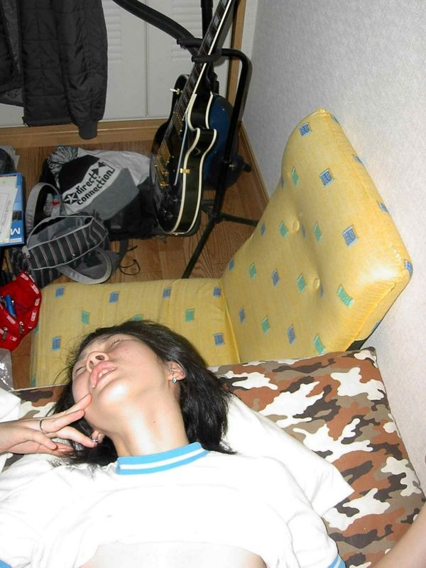 高中毕业小女生